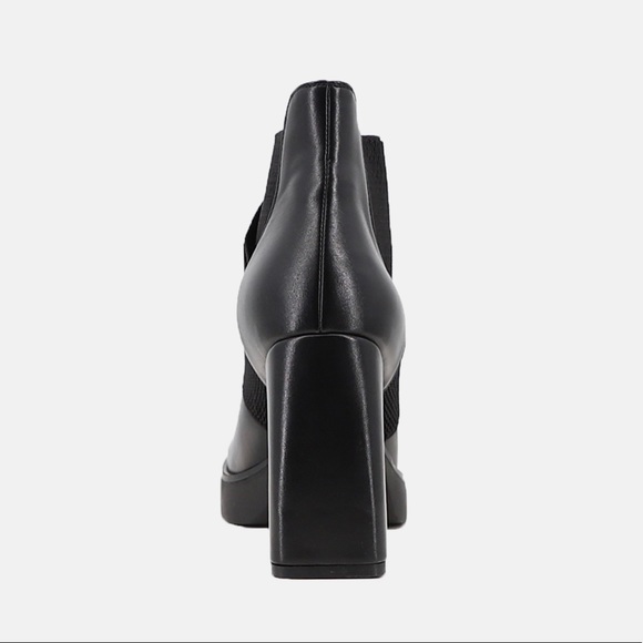 Women’s Block Heel Platform Stretch Ankle Boot in Black Faux Leather - Picture 4 of 5